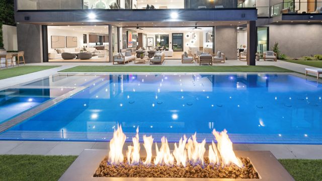 Features for Your Swimming Pool