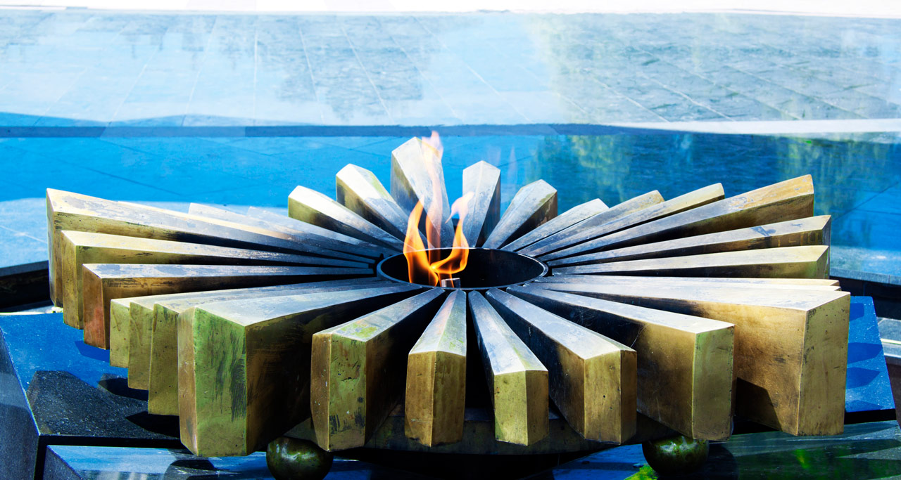 Stunning Fire Features to Enhance Your Outdoor Area